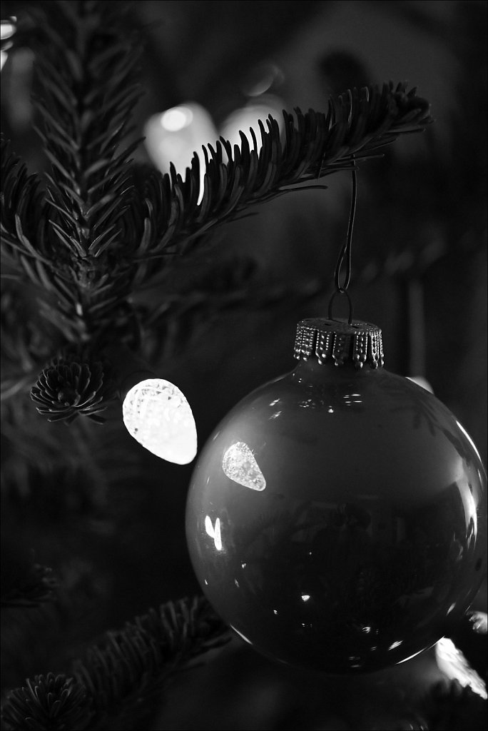 B&W Ball